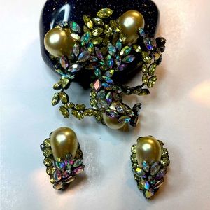 Vintage Pearl and Sparkle Brooch with Matching Clip-on Earrings.